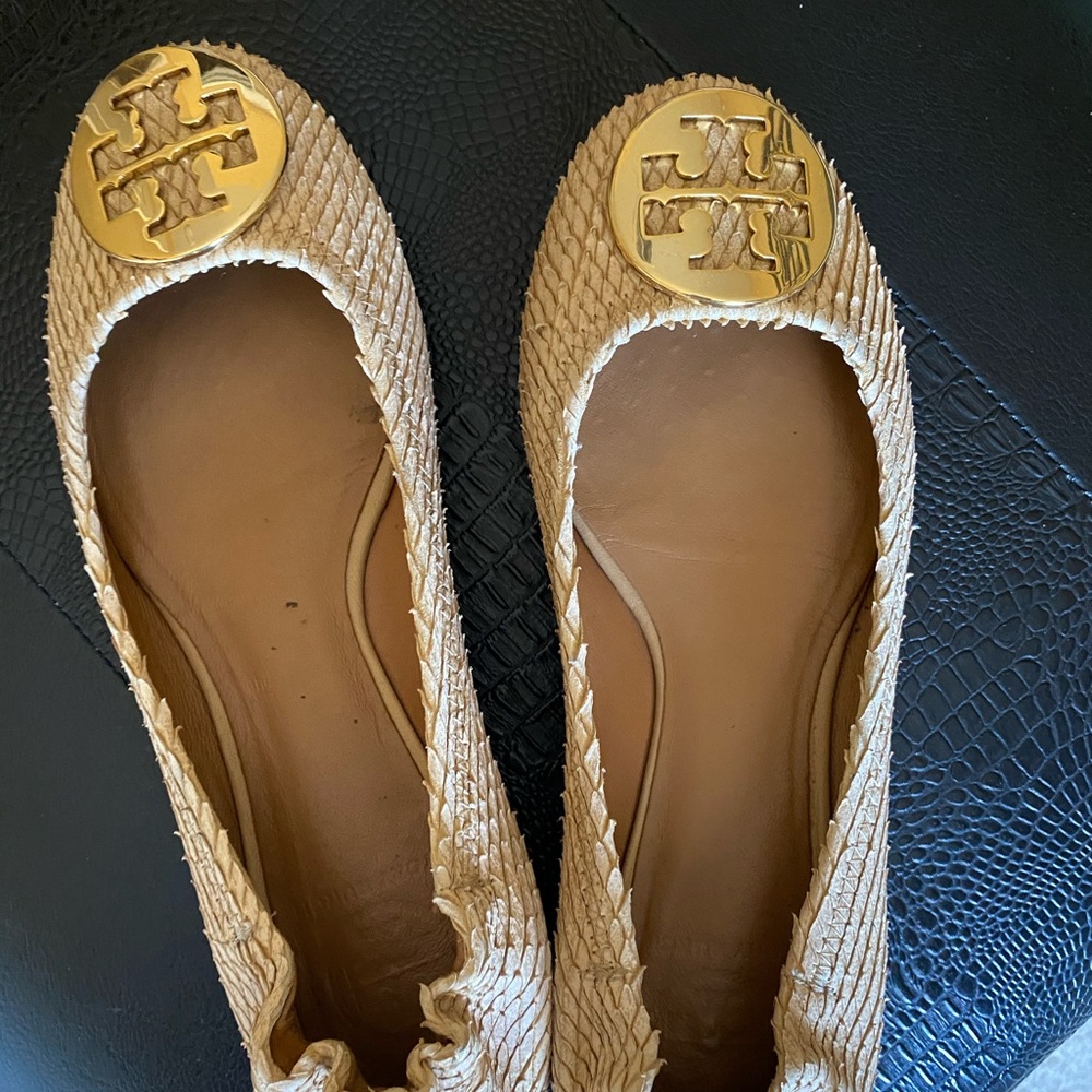 Tory B flats